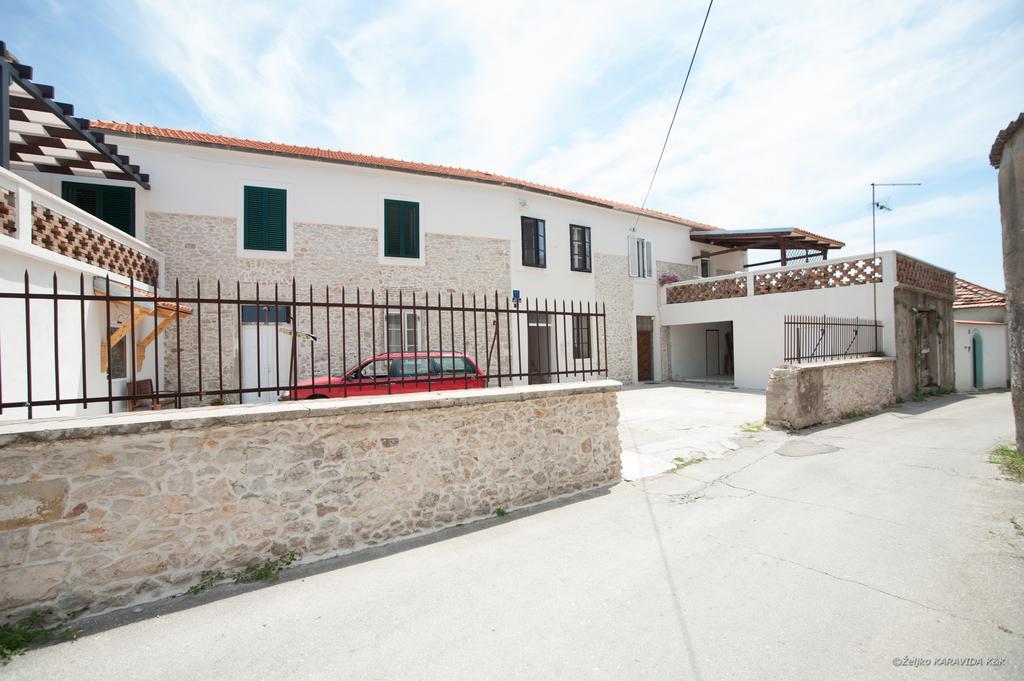 Apartment Karuzz زادار الغرفة الصورة